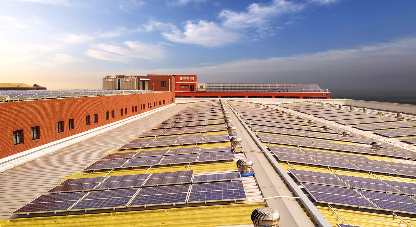 上海中船沉工第704所4.3MWp散布式光伏发电项目EPC总承包工程