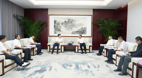岳文彦一行造访湖北机场集团党委书记、董事长李忠禄